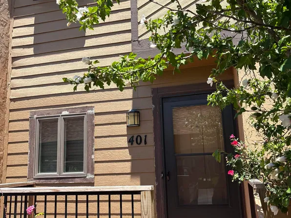 2405 S Capri Ln APT 401, Wichita, KS 67210