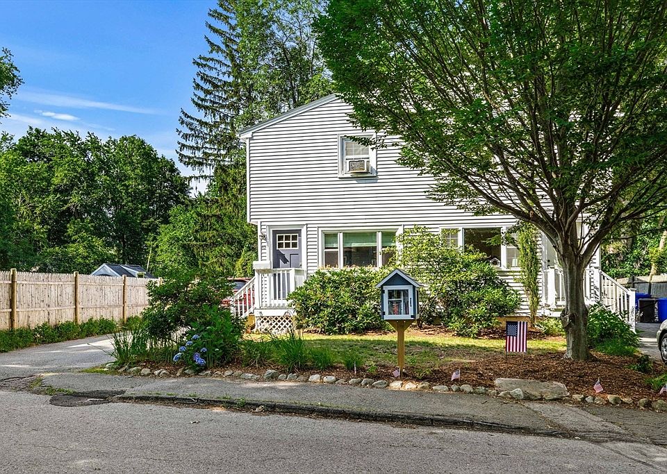 1st image of 10 Cleveland Ave #1