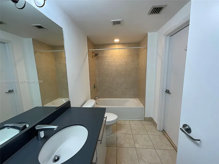 90 SW 3rd St #3910 — Photo 17