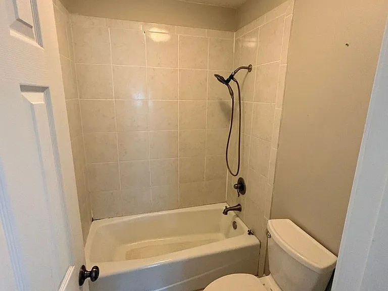 2213 Vine St — Photo 7