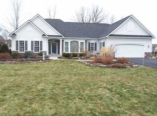 1290 Thistleberry Ln, Webster, NY 14580