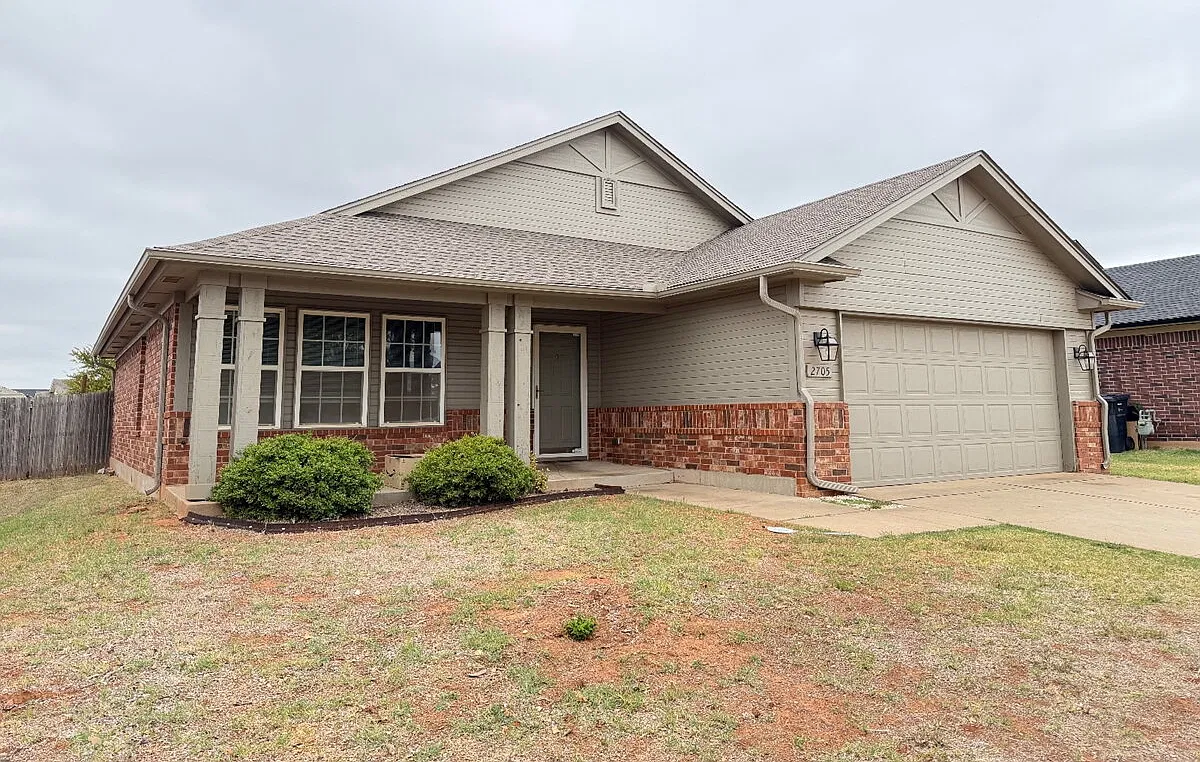 3 bed, 2.0 bath, 1411 sqft, $1,675 — Photo 2