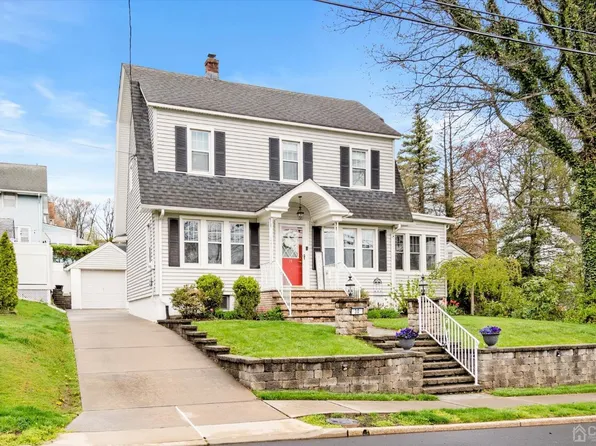 30 Glencourt Ave, Edison, NJ 08837