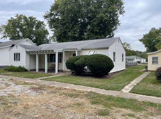 333 N Macon St, Moweaqua, IL