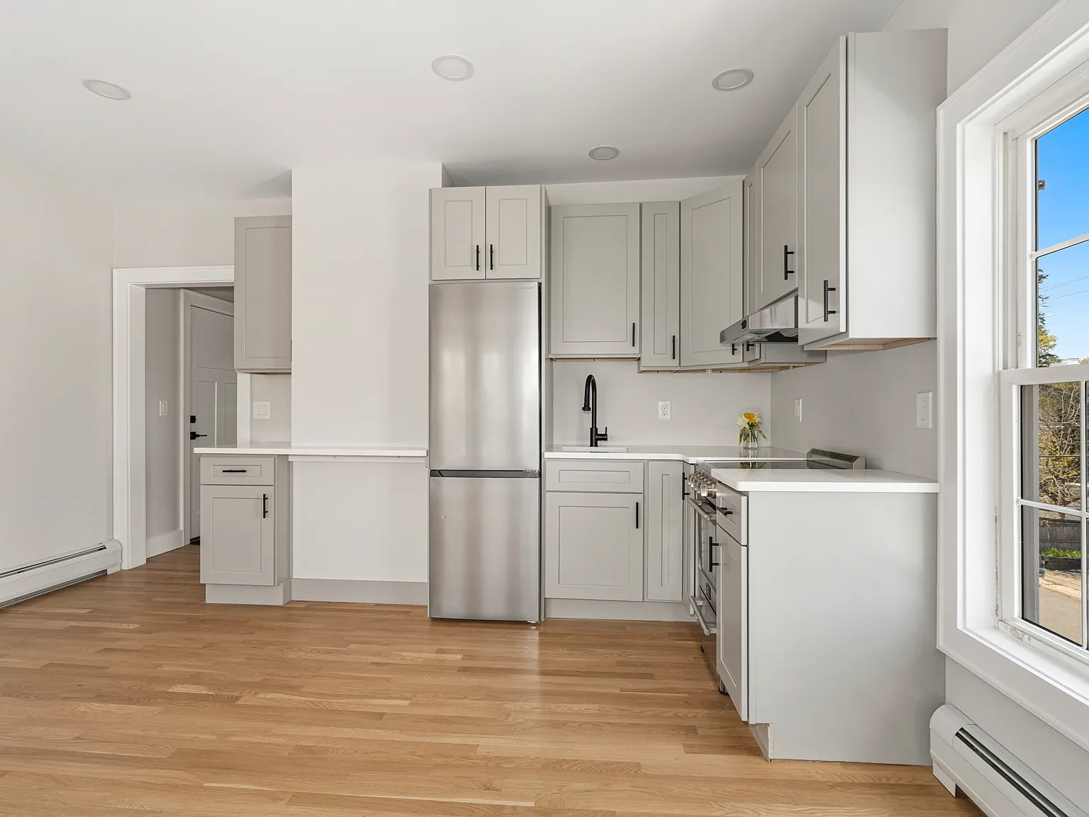 1 bed, 541 sqft, $1,750 — Photo 3