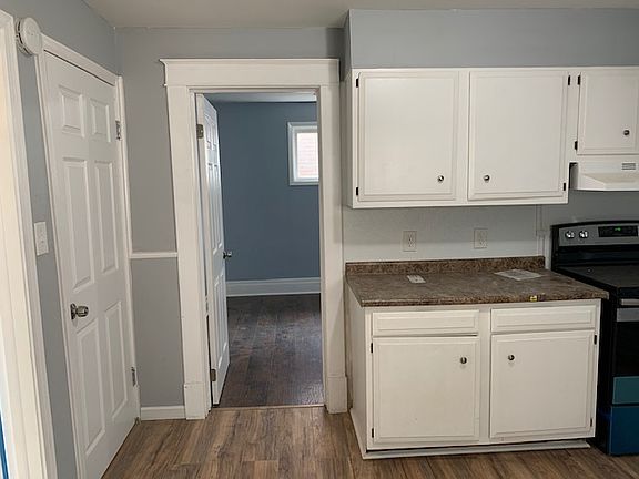 3rd image of 419 18th St #2