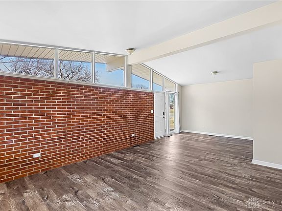 2nd image of 4946 Bayside Dr