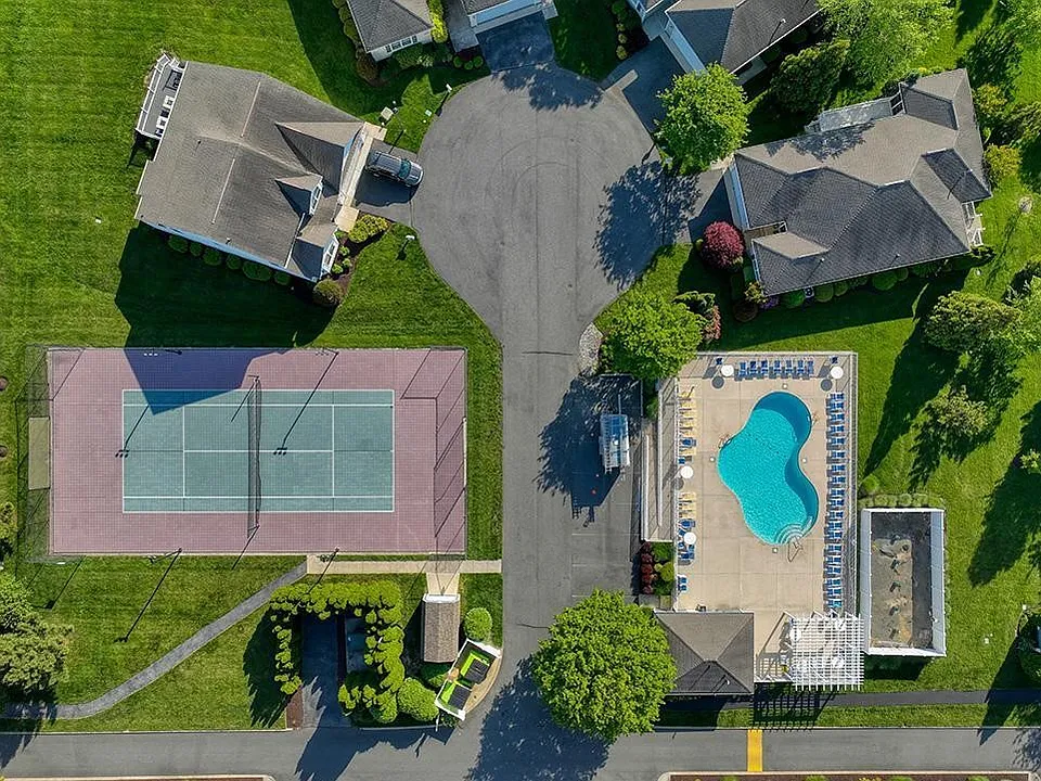 20257 Simonton Ct