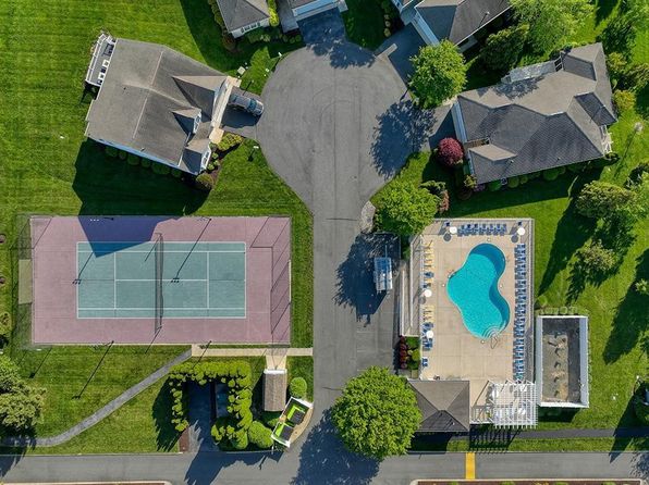 20257 Simonton Ct