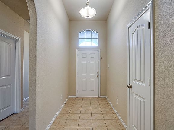 3rd image of 6353 Skipper Ln
