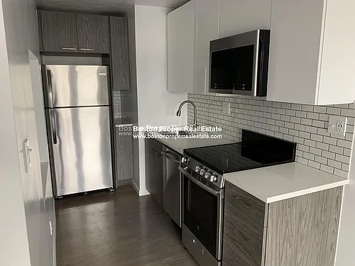 19 Peterborough St #17 Photo 1