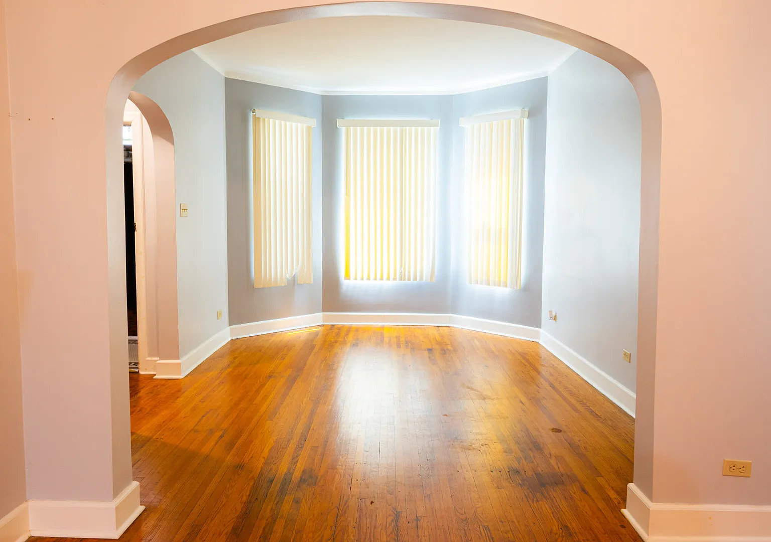 3 bed, $2,200 — Photo 2