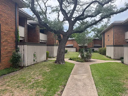 2809 Rio Branco St #D-204 Photo 1