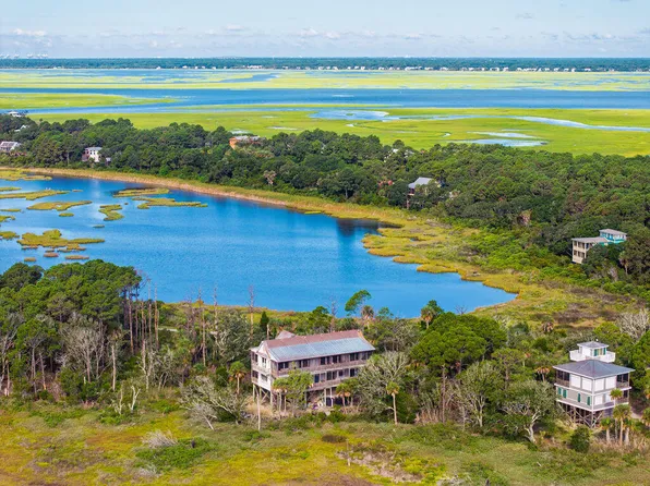 154 Lake Timicau Ln, Dewees Island, SC 29451