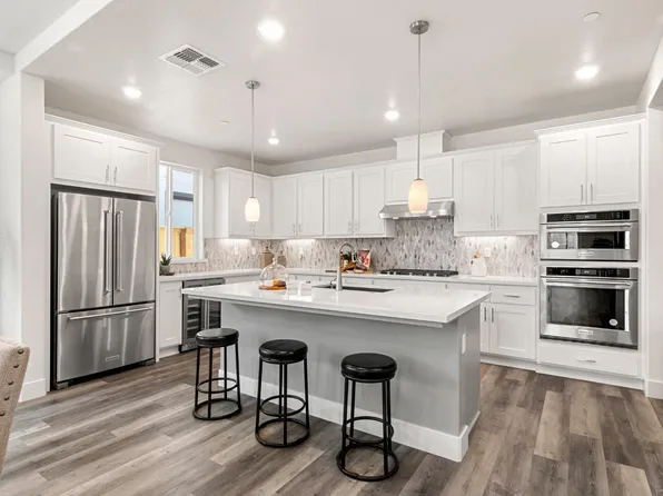 209 McKays Point Pl, West Sacramento, CA 95605