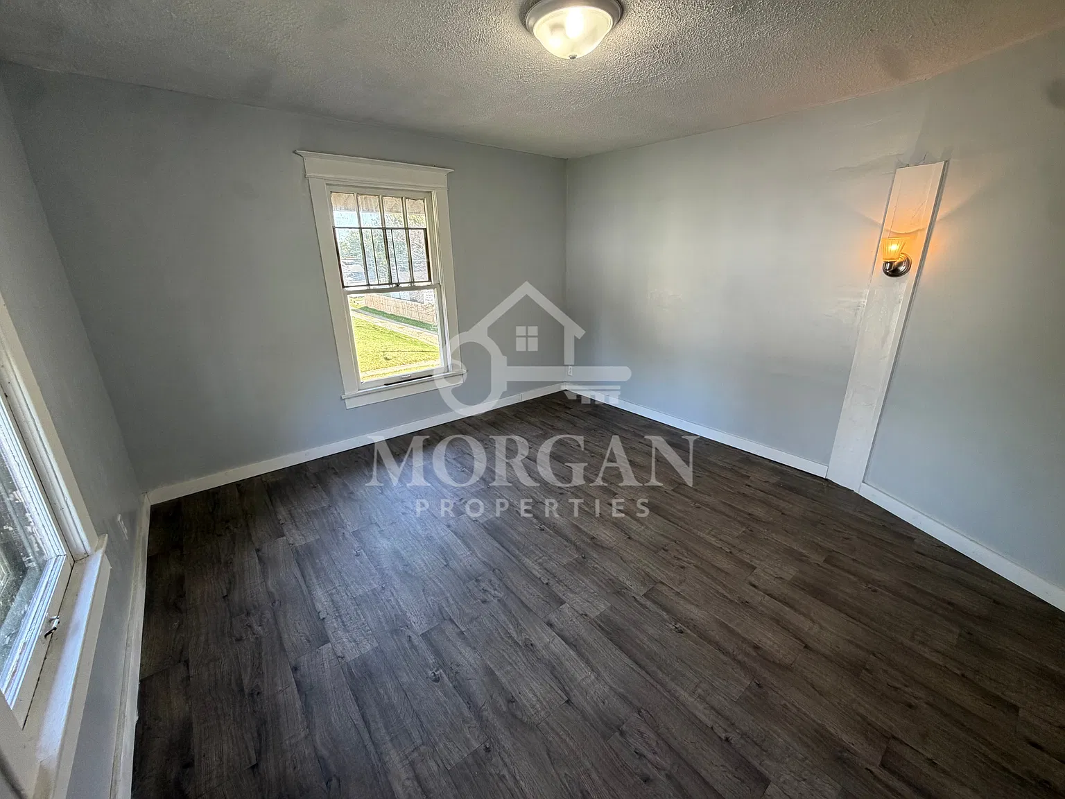 1527 Walnut Street - 3 — Photo 2