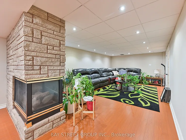 28 Delhi Cres — Photo 22