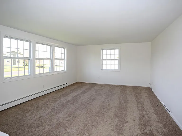Plymouth Meeting Apartments — Photo 4