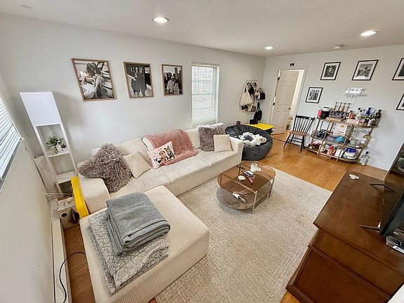 5th image of 9 Boston St #3