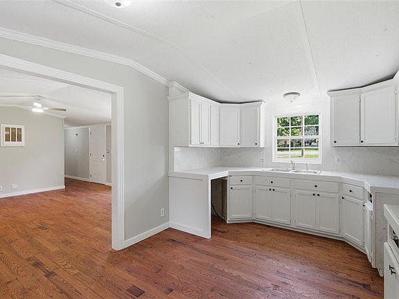 5th image of 20905 N Lakeshore Dr