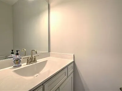 515 Daisy Hill Ln — Photo 5