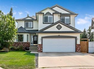 9 Sheep River Heath, Okotoks, AB T1S1T7