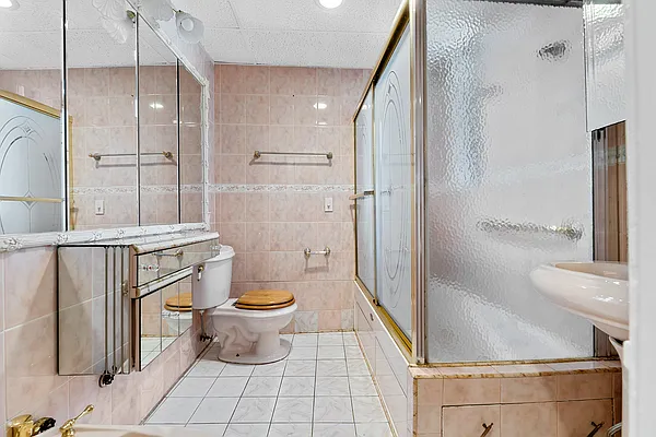 Rented by REAL New York | media 38