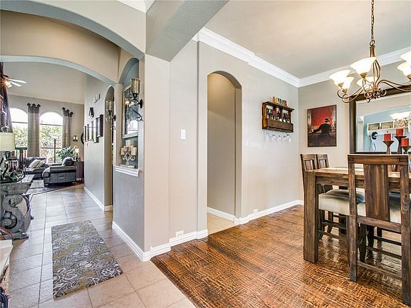 4th image of 1701 Grand Meadows Dr
