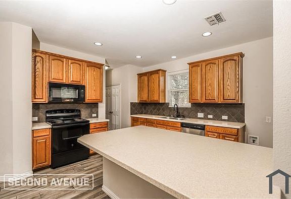 4th image of 1201 Egret Ct