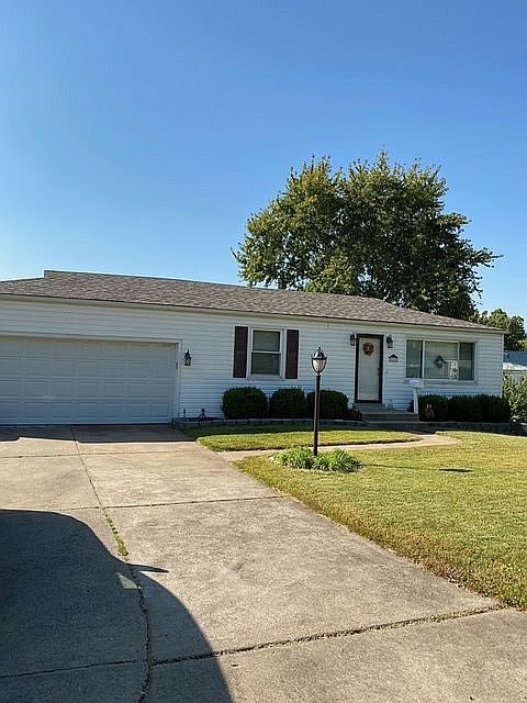 1st image of 9919 Gloucester Dr