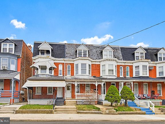 4th image of 818 W King St