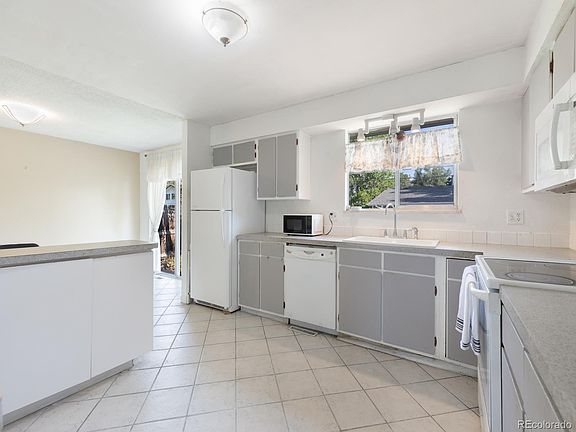 4th image of 963 E 7th Avenue