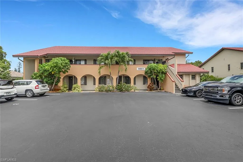 2 bed, 2.0 bath, 866 sqft, $2,100 — Photo 1