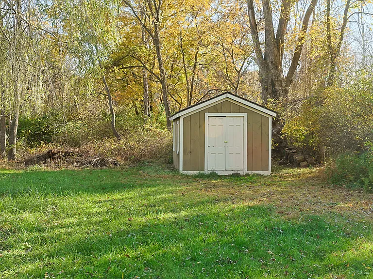 28 Mulford Ave — Photo 31