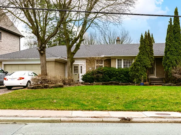27 Denham Dr, Richmond Hill, ON L4C 6H6