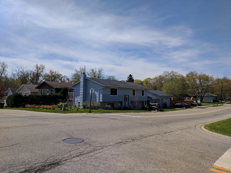 1st image of 105 W Clarendon Dr