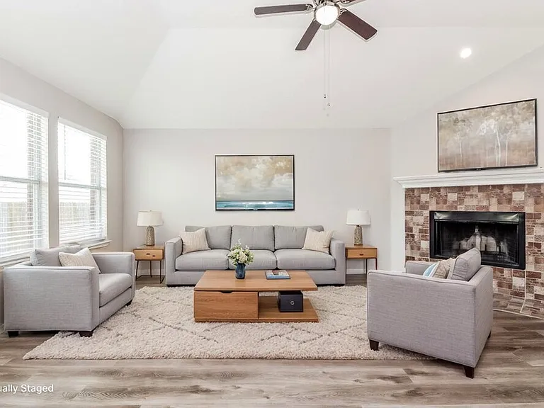 2022 Cobblestone Trl — Photo 3