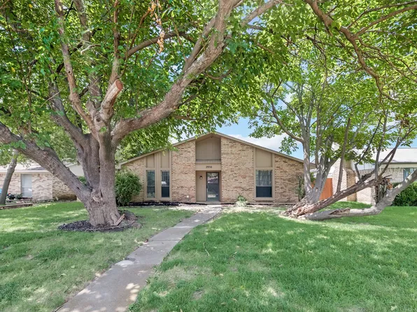 2930 Meadow Park Dr, Garland, TX 75040