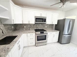 1150 Atlantic Shores Blvd APT 503, Hallandale, FL 33009
