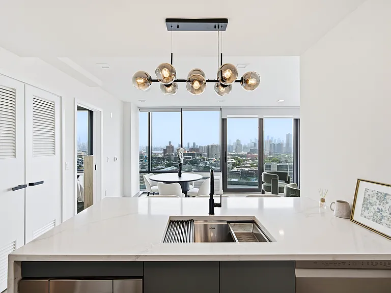 628 Summit Ave #1 — Photo 6