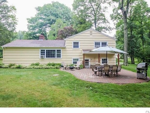 2nd image of 107 Williamsburg Dr