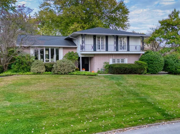 2511 Lakeside Dr, Erie, PA 16511