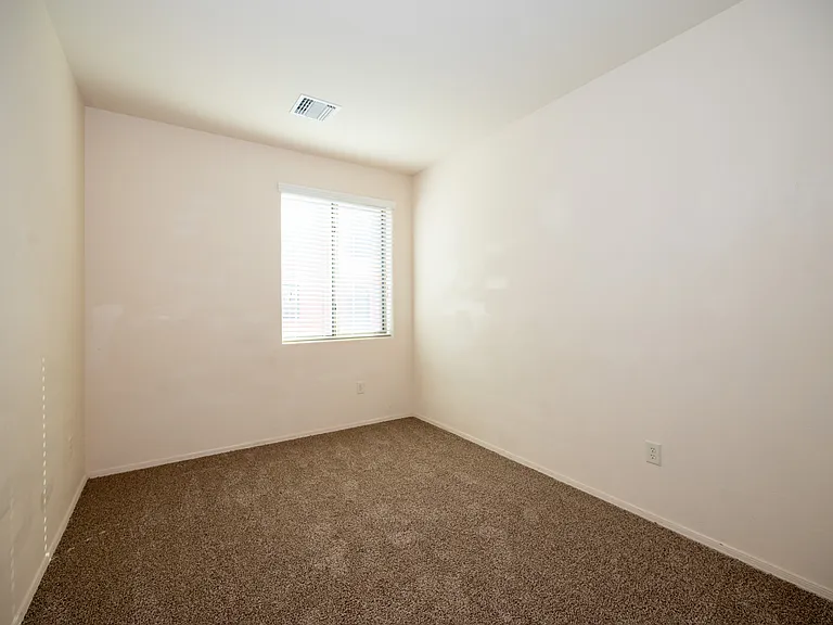 2390 E Blue Diamond Dr — Photo 10