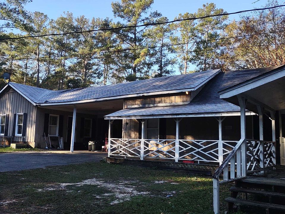 1st image of 215 Plantation Ln