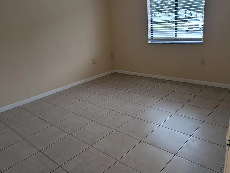 109 San Juan Cir — Photo 11