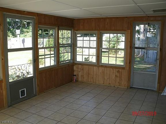 5th image of 412 Stelko Ave