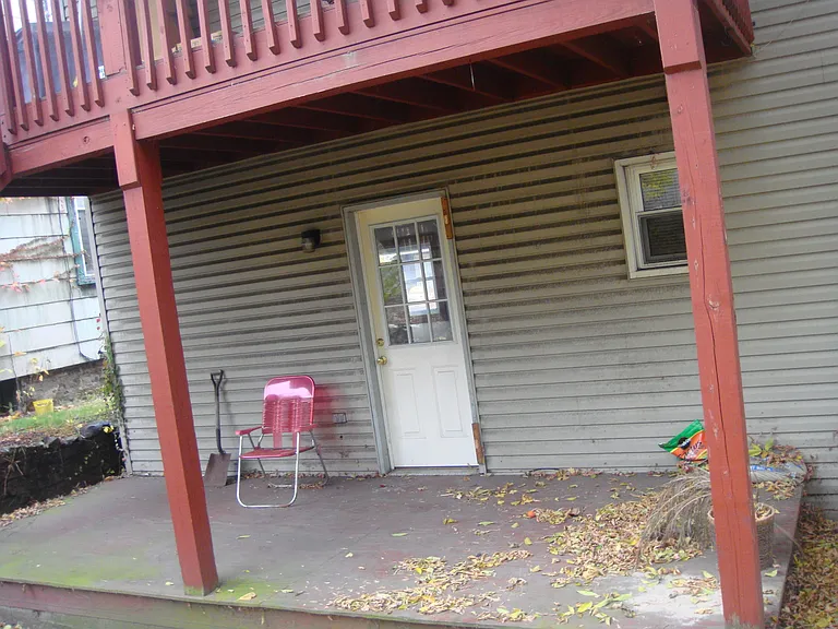 282 Jackson St — Photo 17
