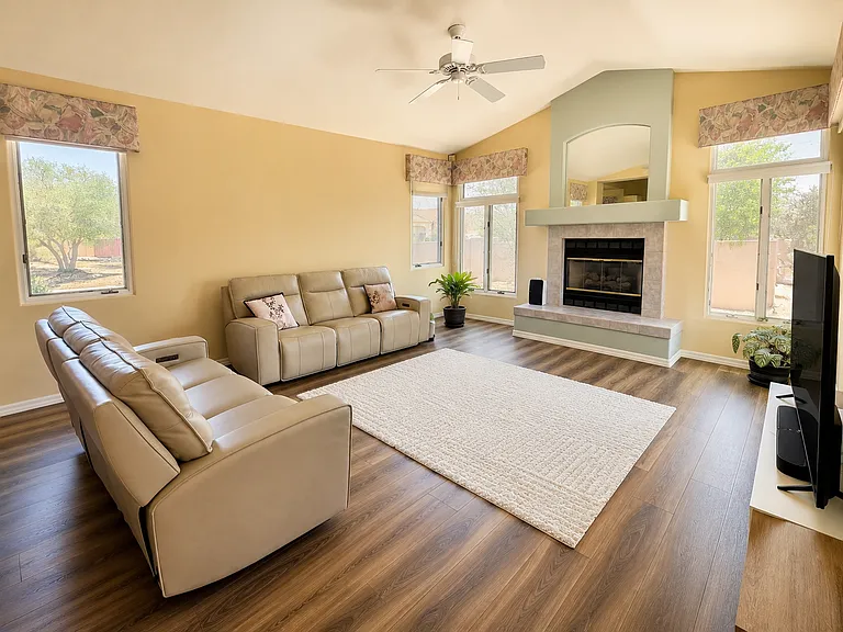 E Knollwood Dr — Photo 4