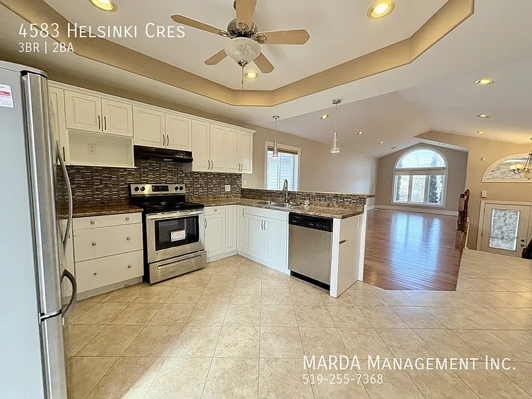 4583 Helsinki Cres — Photo 6