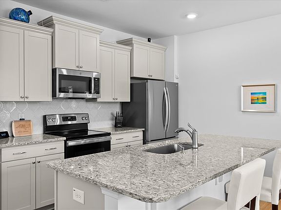 4th image of 7906 Flatrock Park Dr